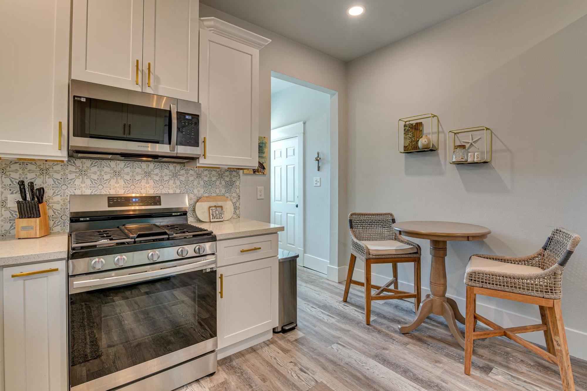 Walk To Galveston Beach Texas Home With Fenced Yard المظهر الخارجي الصورة