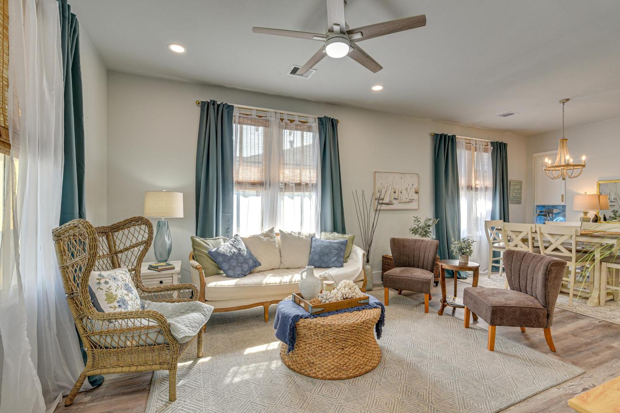 Walk To Galveston Beach Texas Home With Fenced Yard المظهر الخارجي الصورة